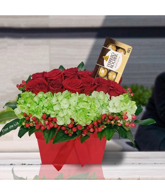 CAJA DECORADA CLOE CON CAJA CHOCOLATES FERREROX8